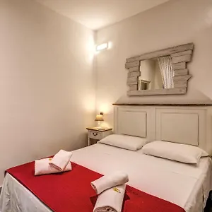 3* Pensión Magenta Superior Del Grande 51